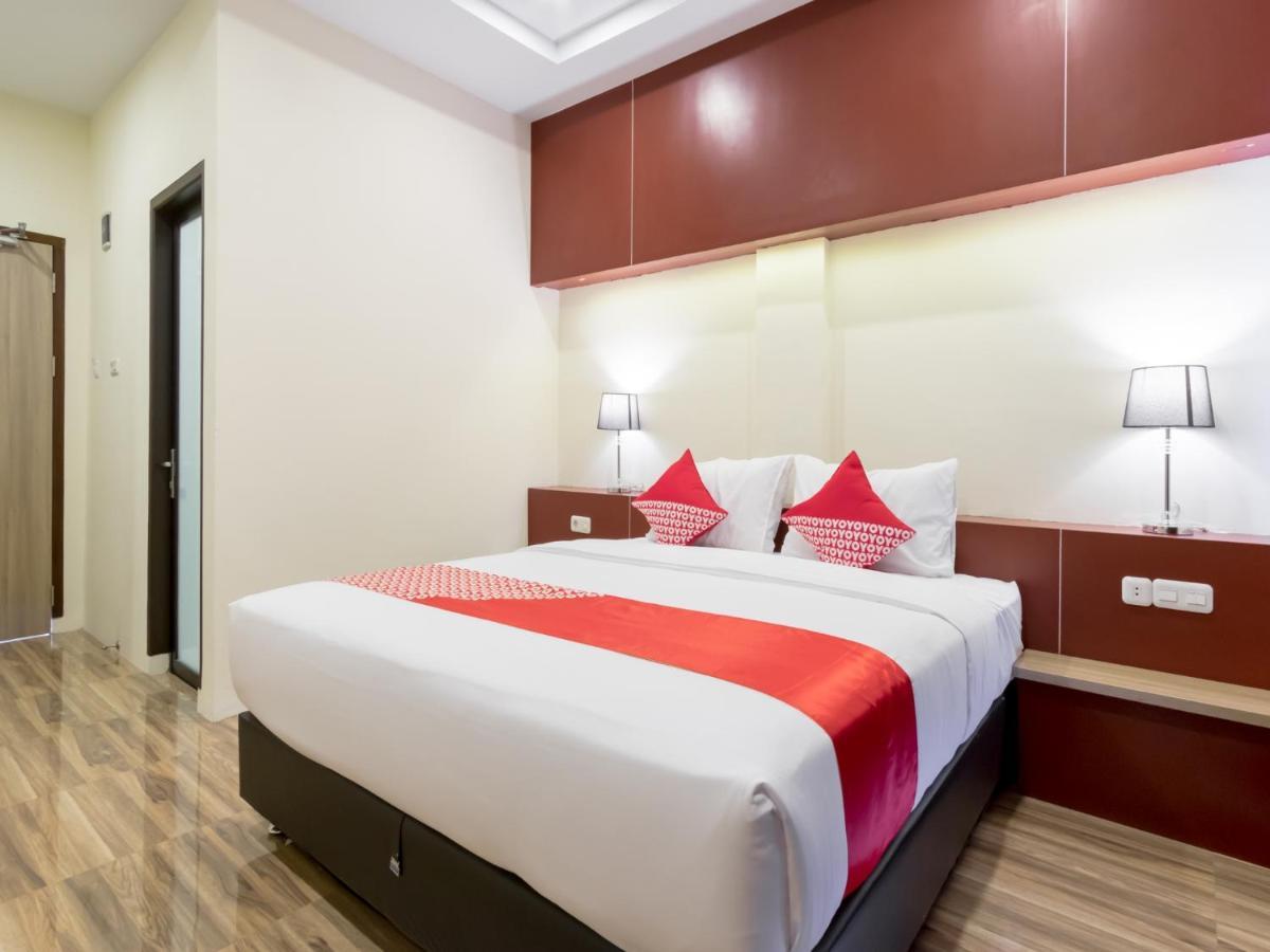Oyo 727 Merlion Hotel Medan Extérieur photo