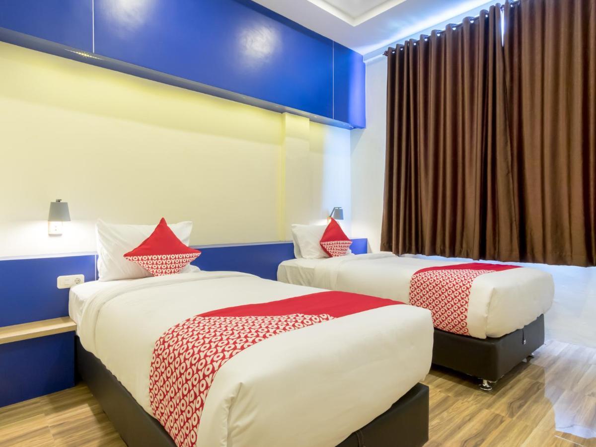 Oyo 727 Merlion Hotel Medan Extérieur photo