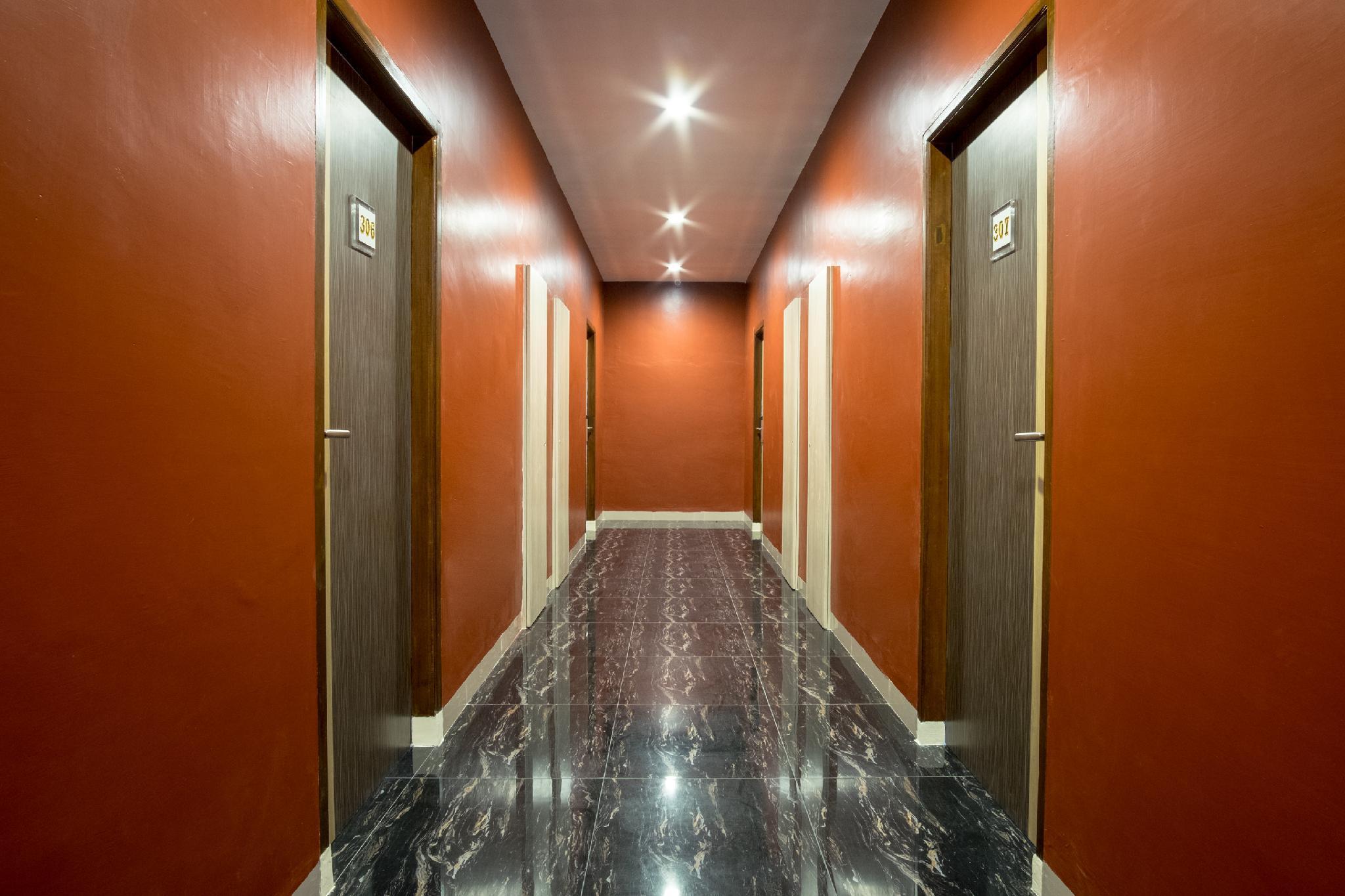 Oyo 727 Merlion Hotel Medan Extérieur photo