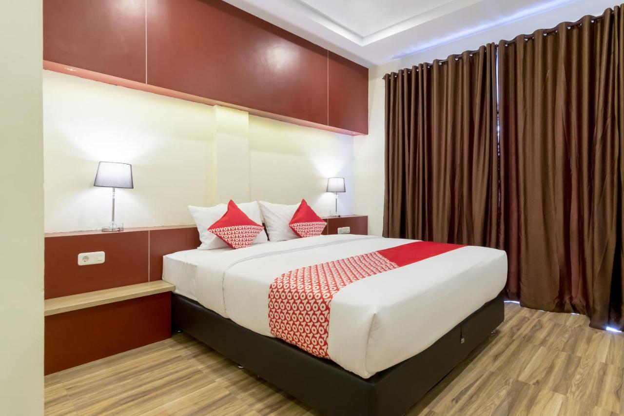 Oyo 727 Merlion Hotel Medan Extérieur photo